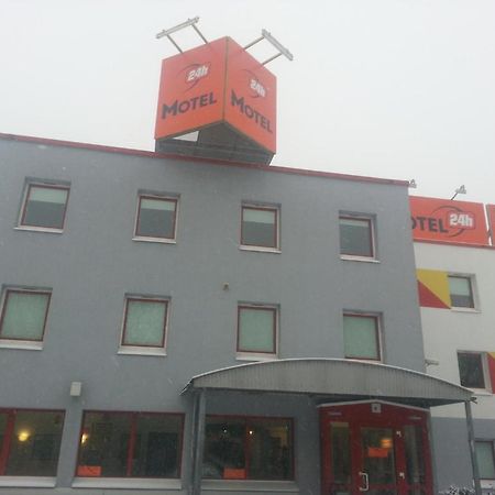 曼海姆24小时汽车旅馆 外观 照片